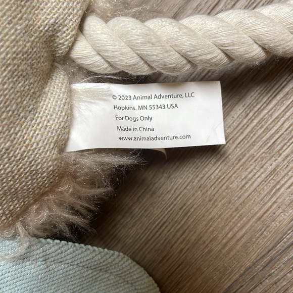 New Plush duck with Rope Dog Toy, makes a duck sound when pressed - Picture 5 of 7